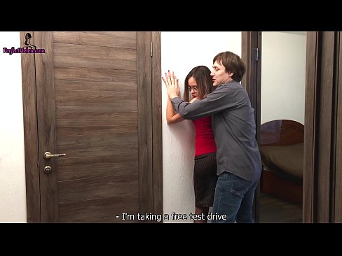 ❤️ Сэксуальны рыэлтар пачуццёва тузае шапіках і трахаецца, прадаючы сваю кватэру - Крэмпай ❤️❌ Порна відэа у нас ☑